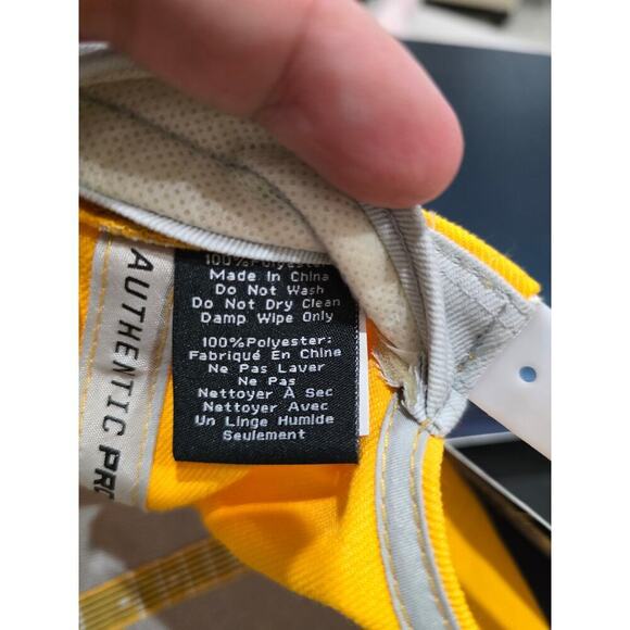 NWT Nashville Predators Fanatics Cap Winter Classic 2020 Dallas TX yellow White - Picture 9 of 10